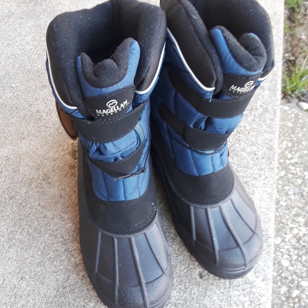 Magellan boys boots